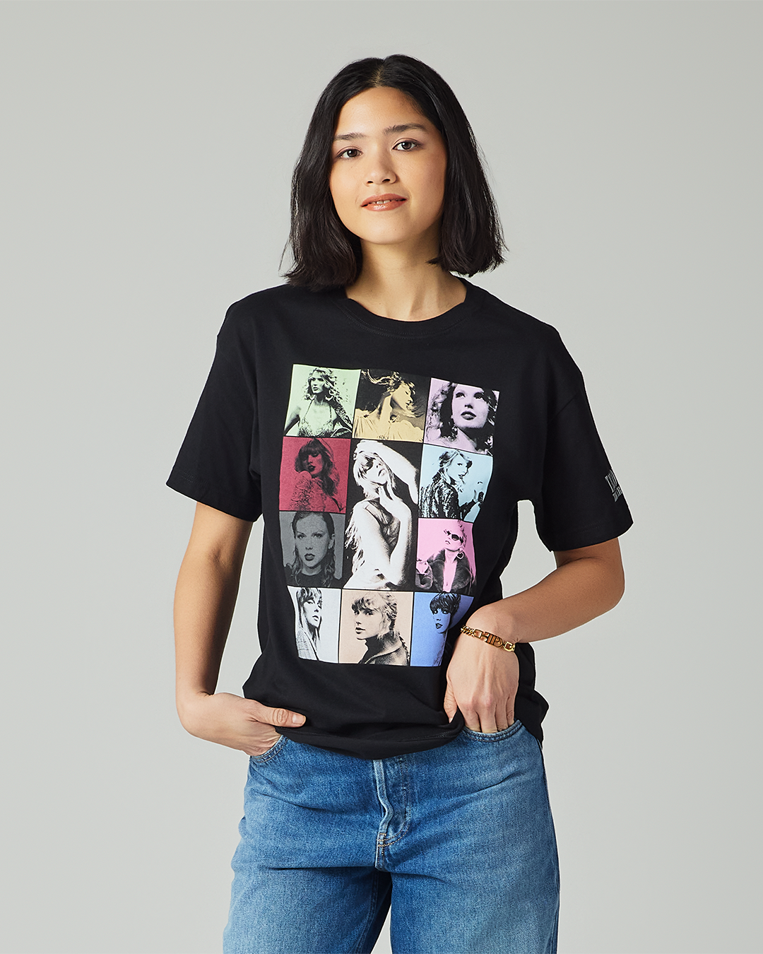 Taylor Swift | The Eras Tour Through Vancouver II Black T-Shirt S size model close up